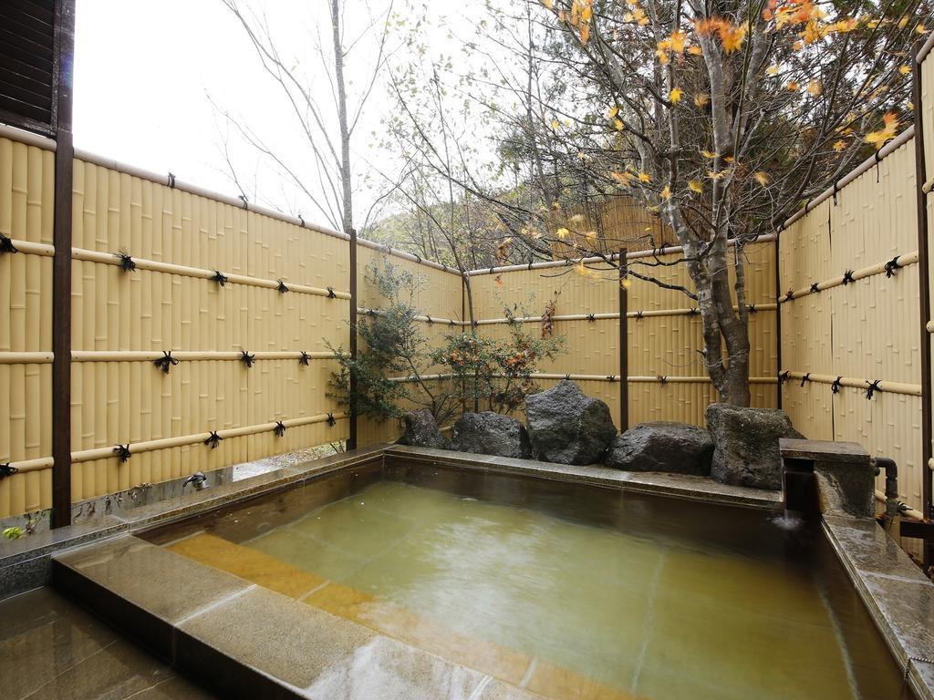 Ryokan Kutsuroginoya Yuu Такаяма Экстерьер фото