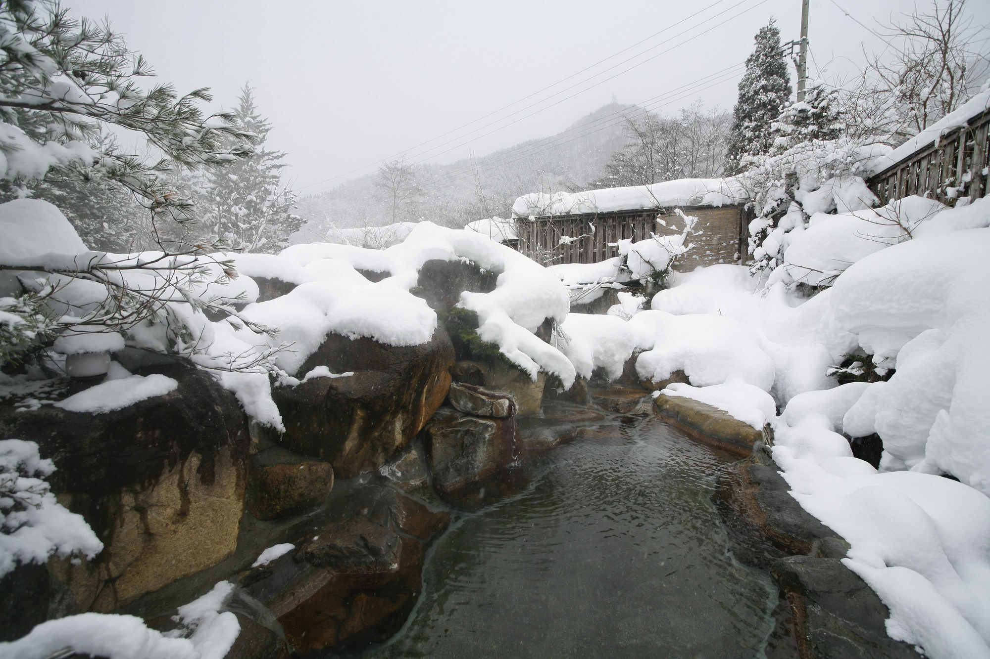 Ryokan Kutsuroginoya Yuu Такаяма Экстерьер фото