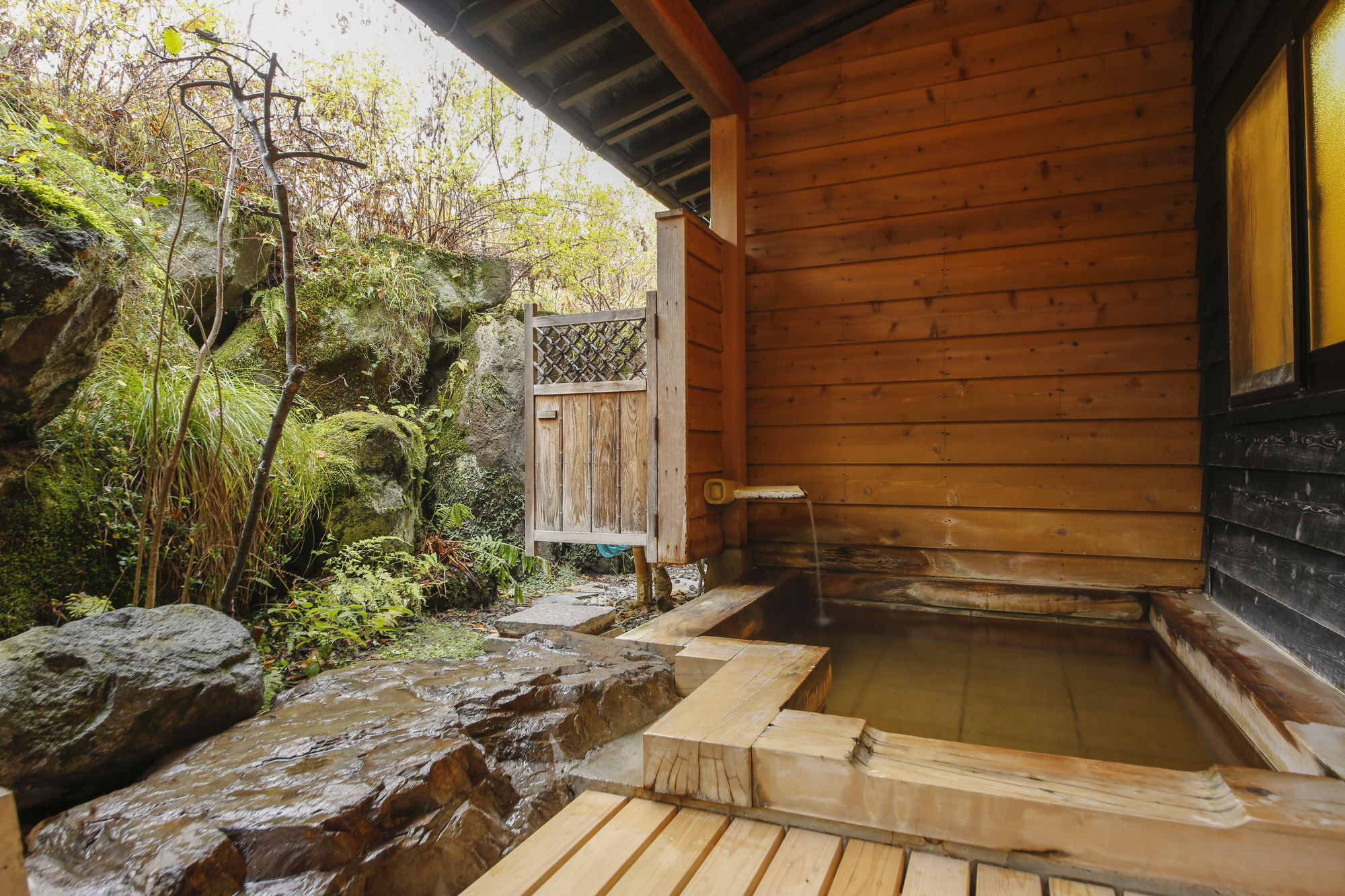 Ryokan Kutsuroginoya Yuu Такаяма Экстерьер фото